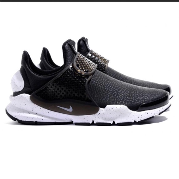 nike sock dart leather